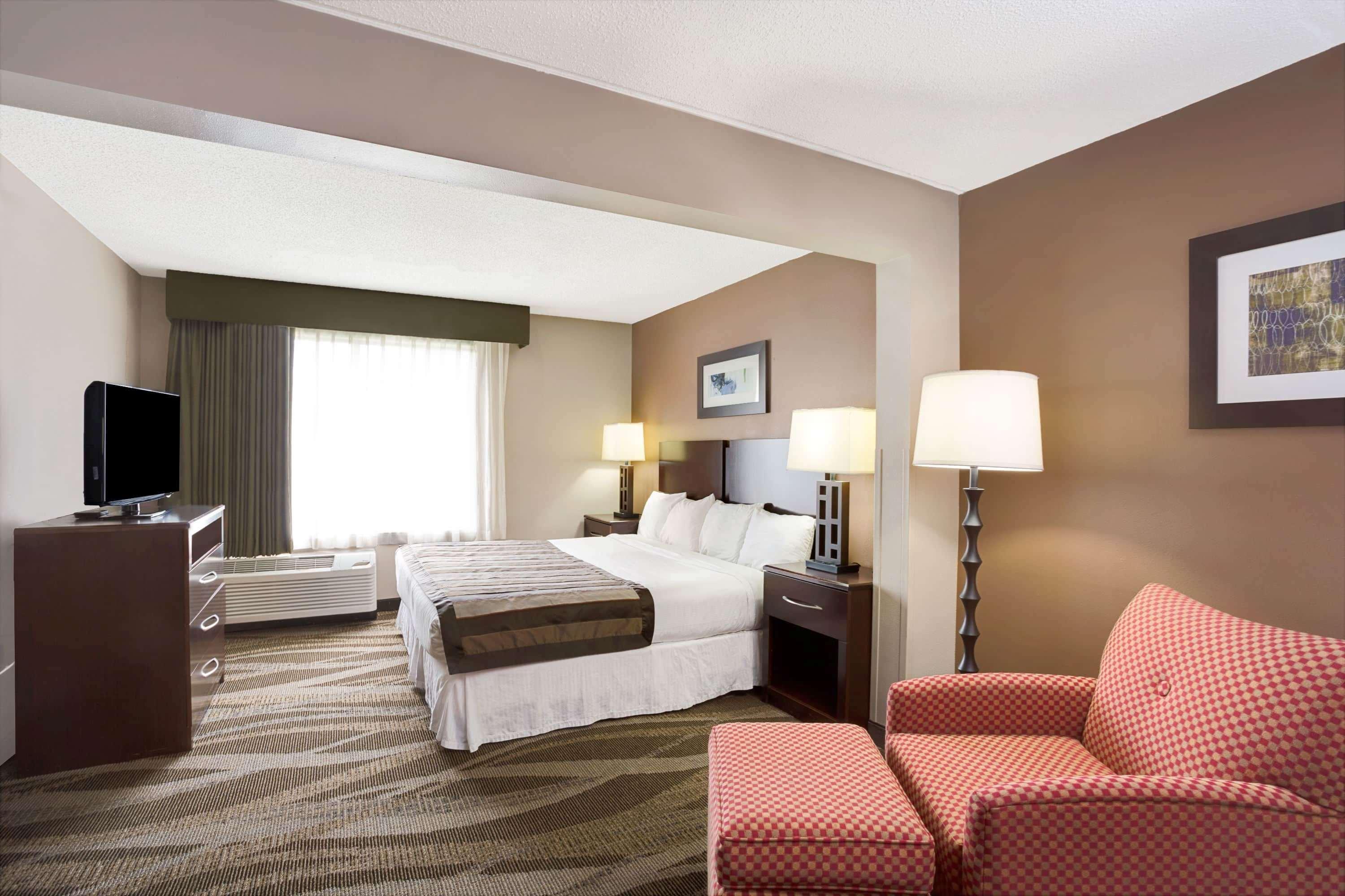 Hotel Wingate By Wyndham Raleigh Durham / Airport Extérieur photo