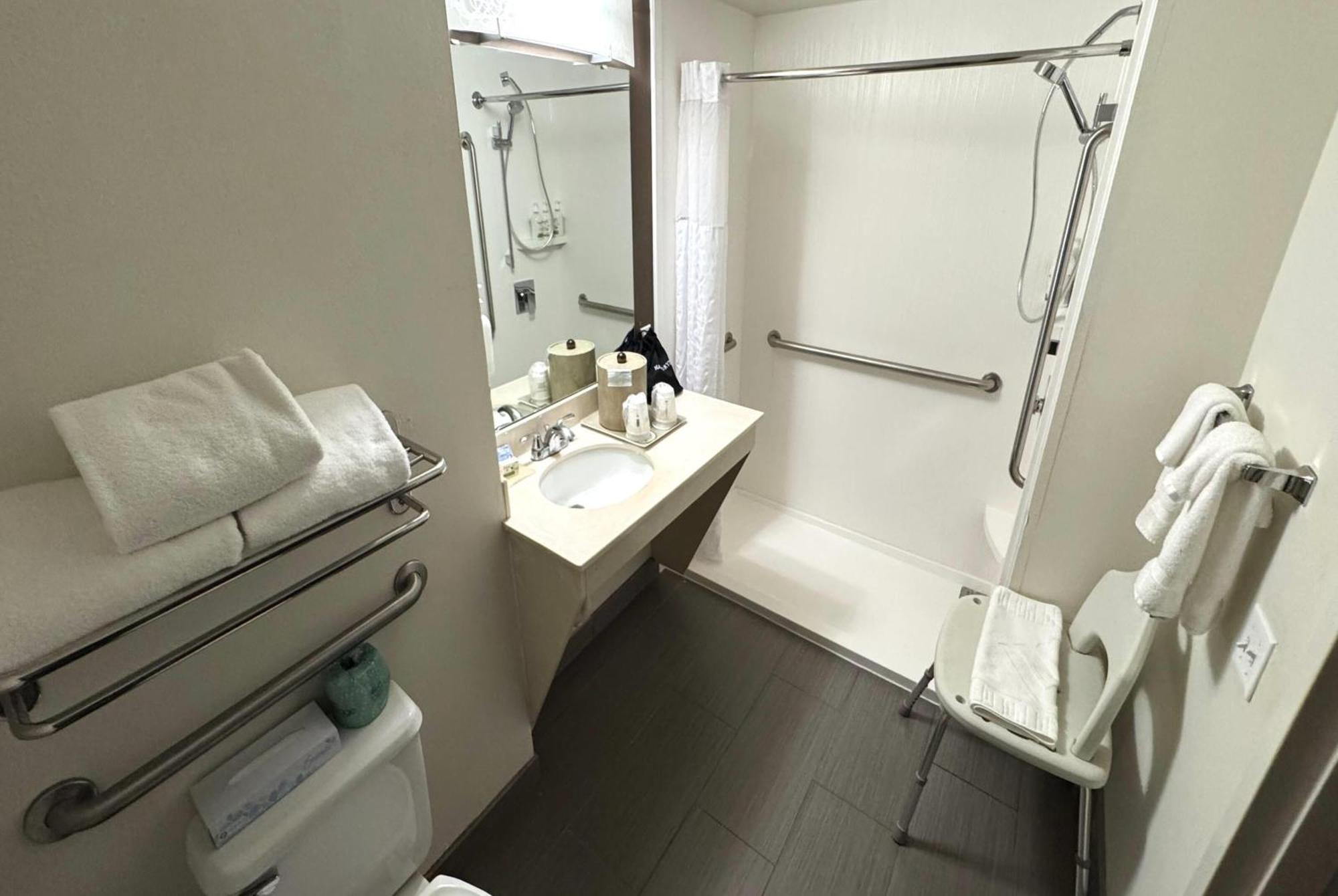 Hotel Wingate By Wyndham Raleigh Durham / Airport Extérieur photo