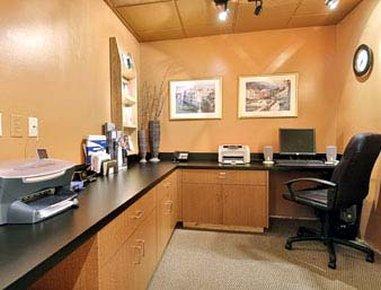 Hotel Wingate By Wyndham Raleigh Durham / Airport Extérieur photo