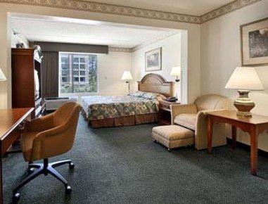 Hotel Wingate By Wyndham Raleigh Durham / Airport Extérieur photo